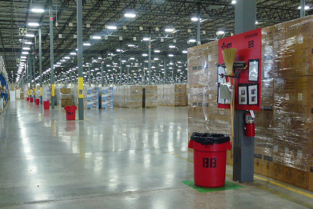UTi Chicago inside warehouse
